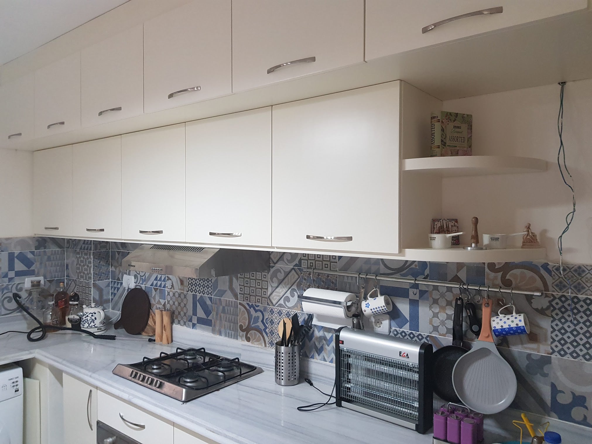 Modern White kitchen