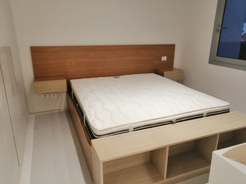 Queen size bed with storage mechanism