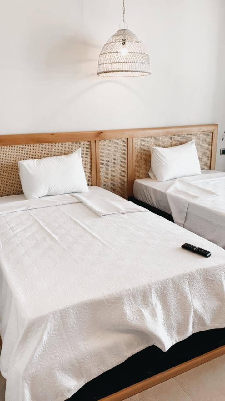 Modern Twin Bead with Wide Headboard