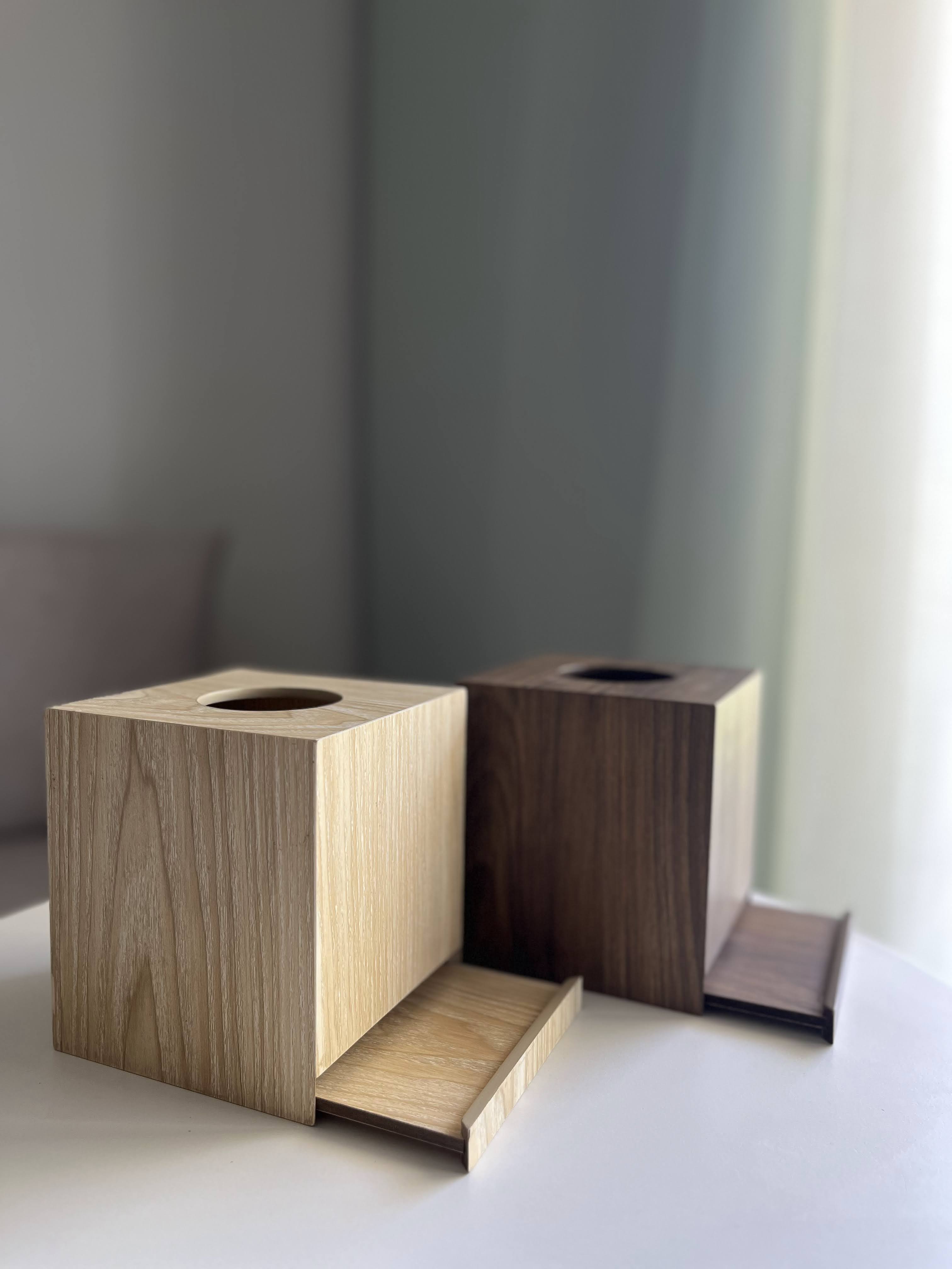 Tissue Boxes & Trash Bins