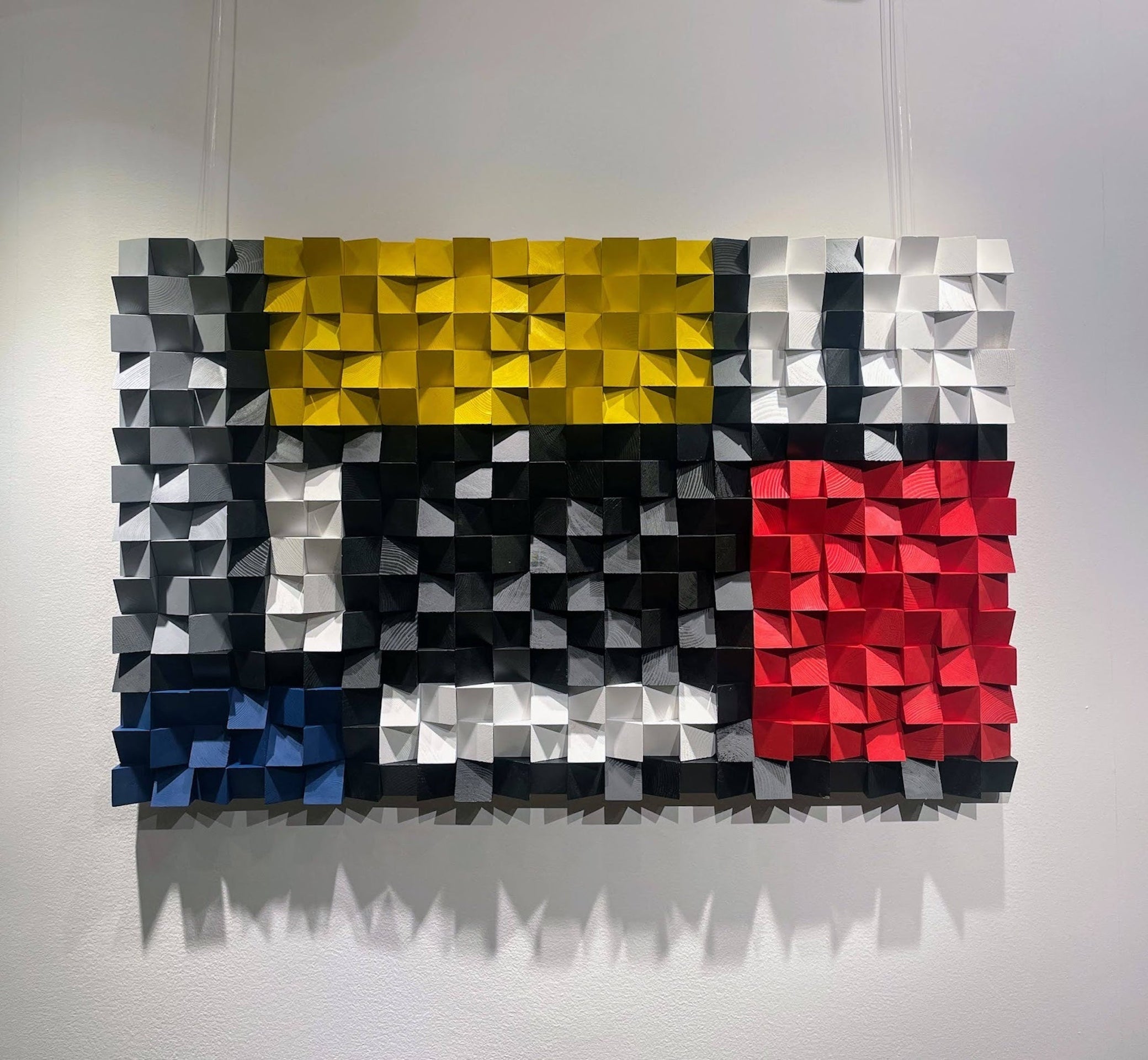 فن حائط خشبي حديث