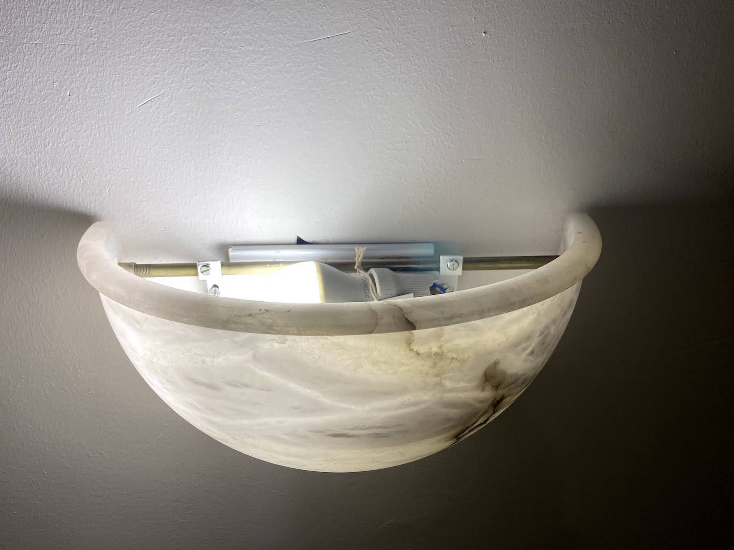 Alabaster Lamp With Circular Shape